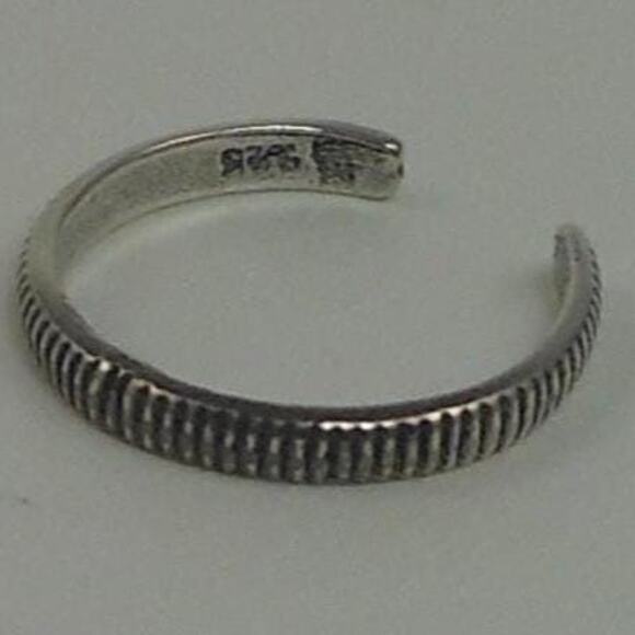 Vintage 925 Sterling Silver Coin Edge Toe Ring - Sexy Style from Thailand  NOS - Picture 1 of 4